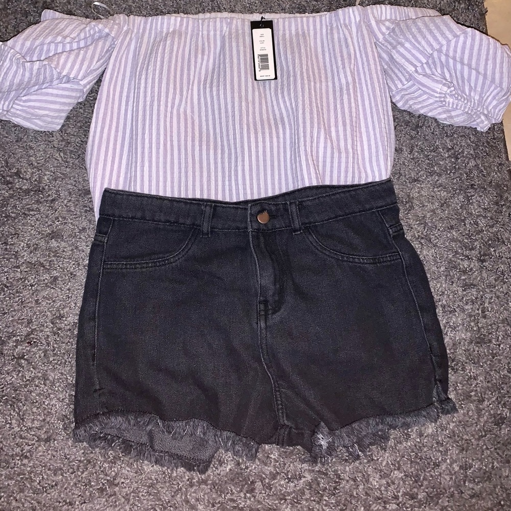 Off the shoulder purple striped blouse NWT SOLD